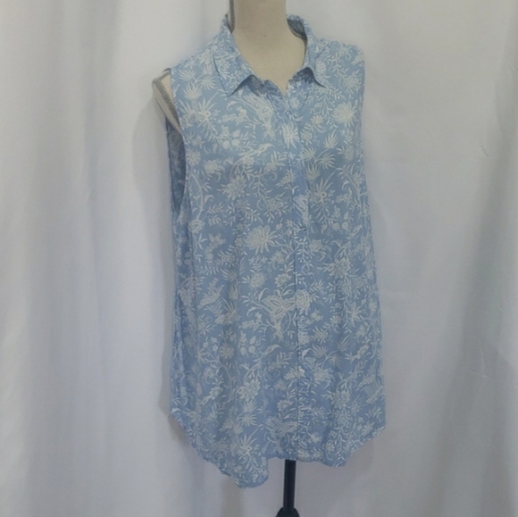3/$30 H&M MAMA Floral Button Down Collared Shirt 100% Viscose Nursing - Picture 8 of 9